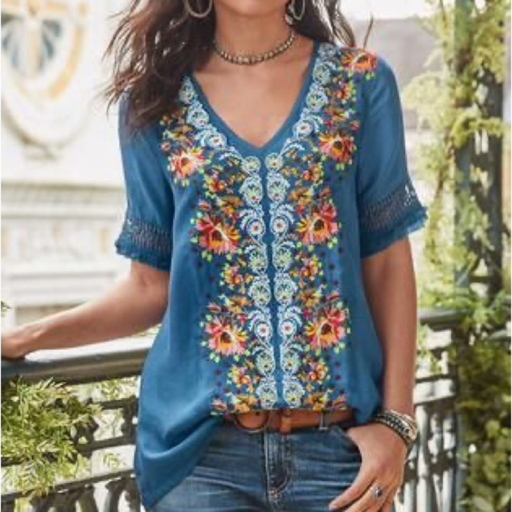 Sundance Blue V-Neck Embroidered Floral Blouse
